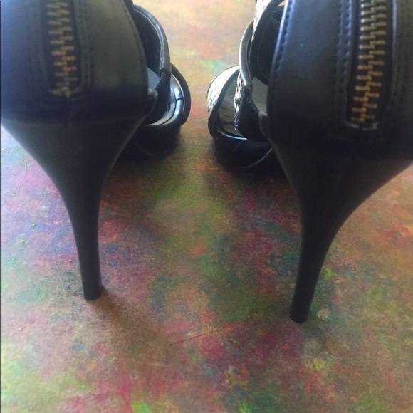 Carlos Santana Braided Rattan Blk/ Cream Heel 81/2 🤍 - Picture 5 of 6